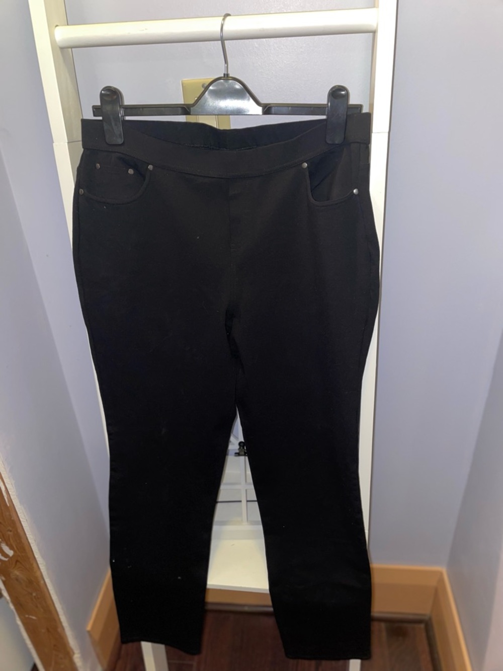Tahari Black Women's Ponte Ankle Pants